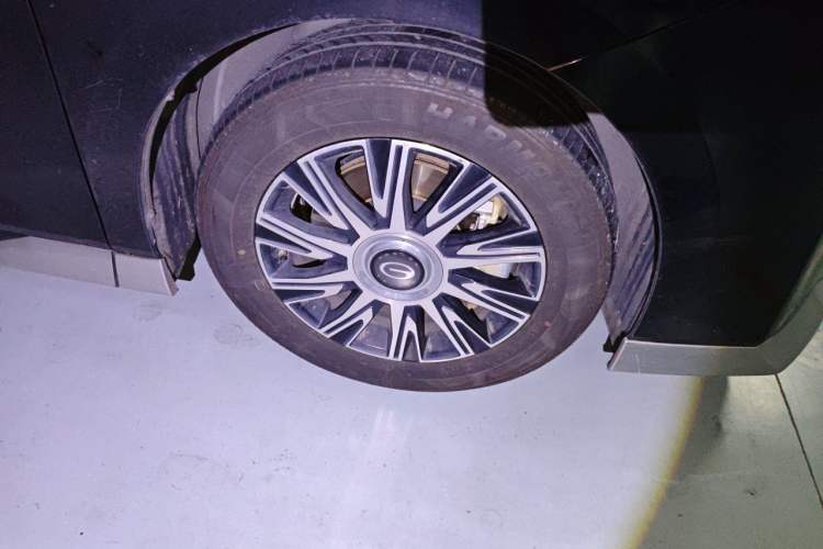 Used GAC Trumpchi E9 2023 E9 Championship Edition Right Front Wheel Hub