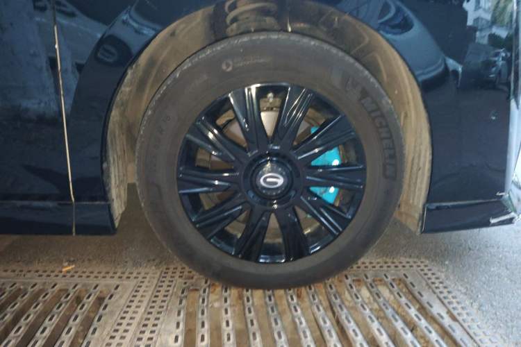 Used GAC Trumpchi E9 2023 E9 Master Model Right Front Wheel Hub