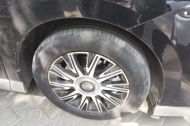 Used GAC Trumpchi E9 2023 E9 Master Model Right Front Wheel Hub