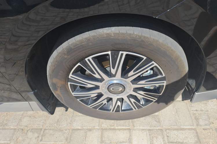 Used GAC Trumpchi E9 2023 E9 Master Model Right Front Wheel Hub