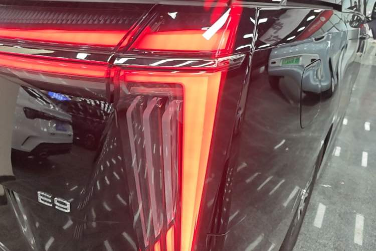 Used GAC Trumpchi E9 2023 E9 Master Model Right Rear Taillight