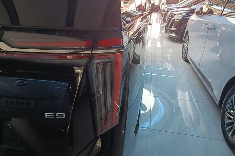 Used GAC Trumpchi E9 2023 E9 Championship Edition Right Rear Taillight