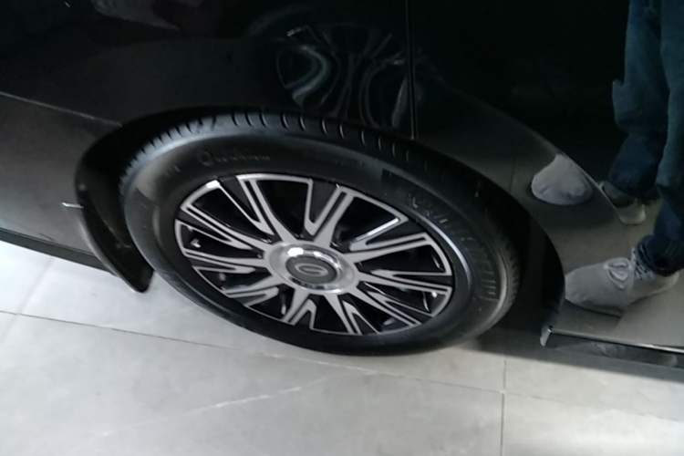 Used GAC Trumpchi E9 2023 E9 Master Model Right Rear Wheel Hub
