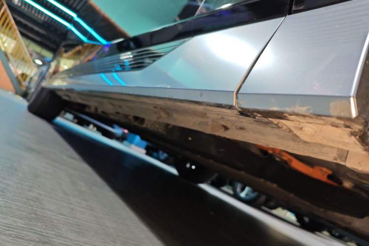 Used GAC Trumpchi E9 2023 E9 Championship Edition Right Side Sill