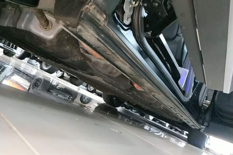 Used GAC Trumpchi E9 2023 E9 Championship Edition Right Side Sill