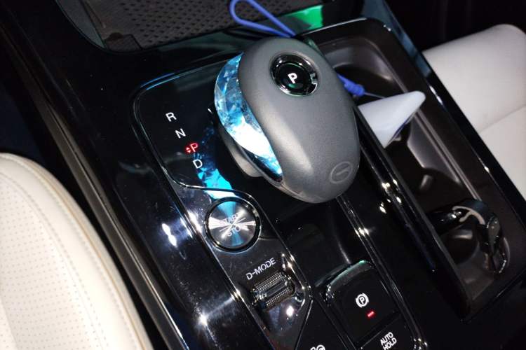 Used GAC Trumpchi E9 2023 E9 Master Model Gear Lever