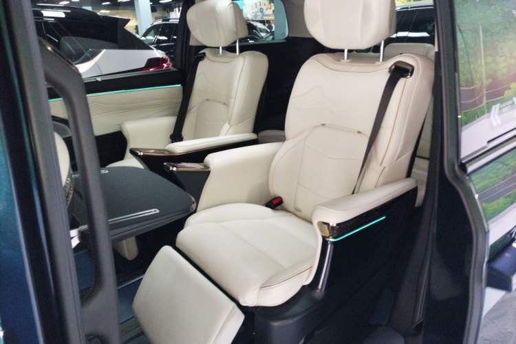 Used GAC Trumpchi E9 2023 E9 Master Model Left Rear Seat