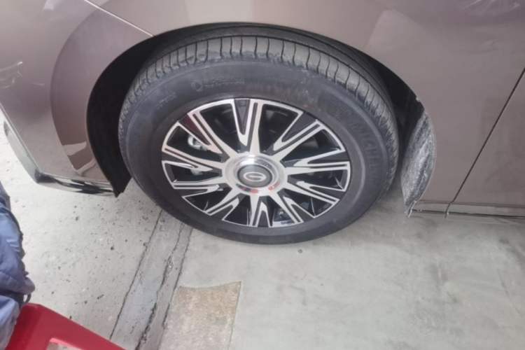 Used GAC Trumpchi E9 2023 E9 MAX Left Front Wheel Hub
