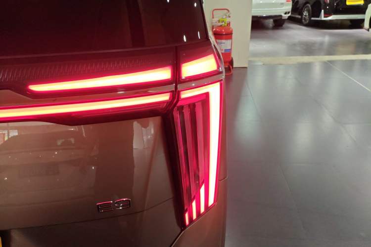 Used GAC Trumpchi E9 2023 E9 Master Model Right Rear Taillight