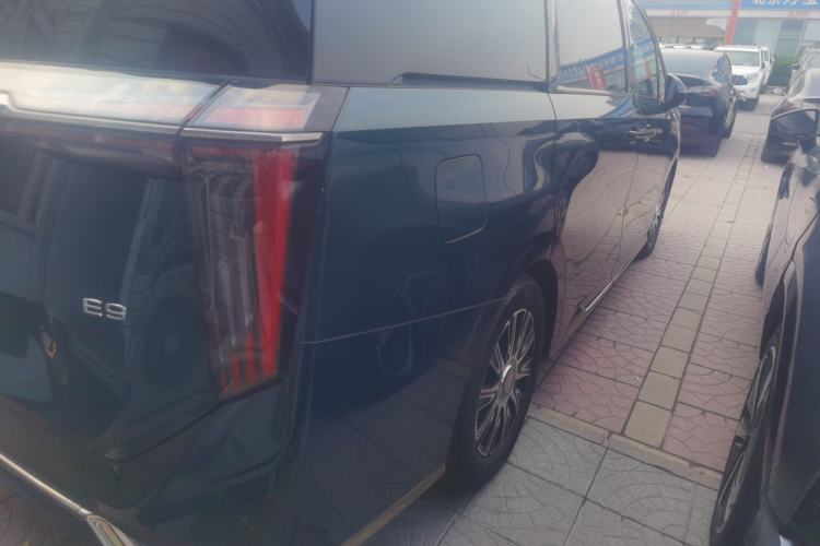 Used GAC Trumpchi E9 2023 E9 MAX Exterior 3