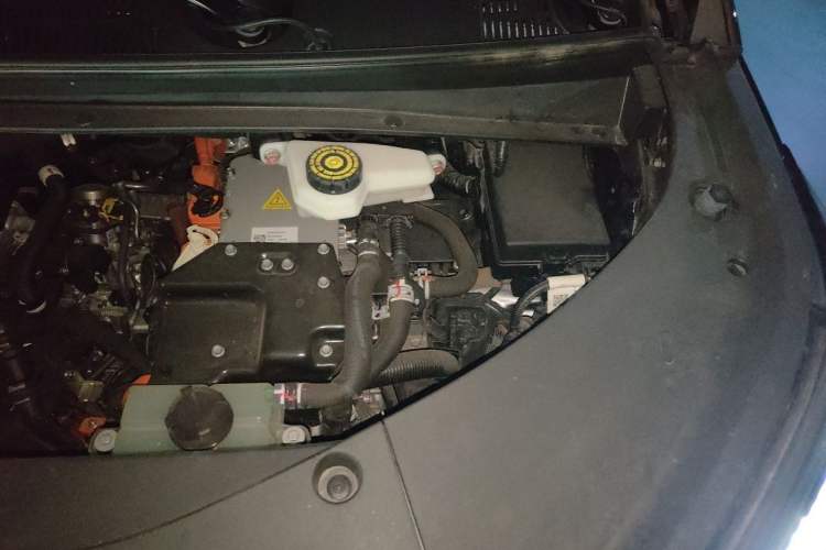 Used GAC Trumpchi E9 2023 E9 Master Model Engine Bay Left