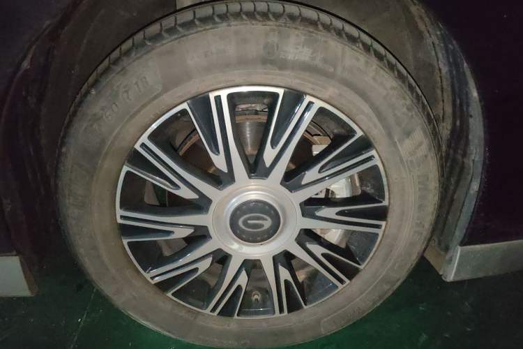 Used GAC Trumpchi E9 2023 E9 Master Model Right Front Wheel Hub