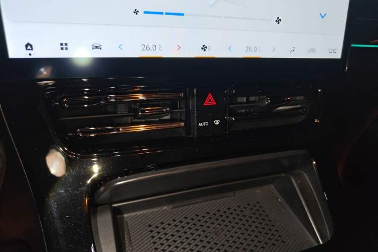 Used GAC Trumpchi E9 2023 E9 MAX Audio And AC Panel