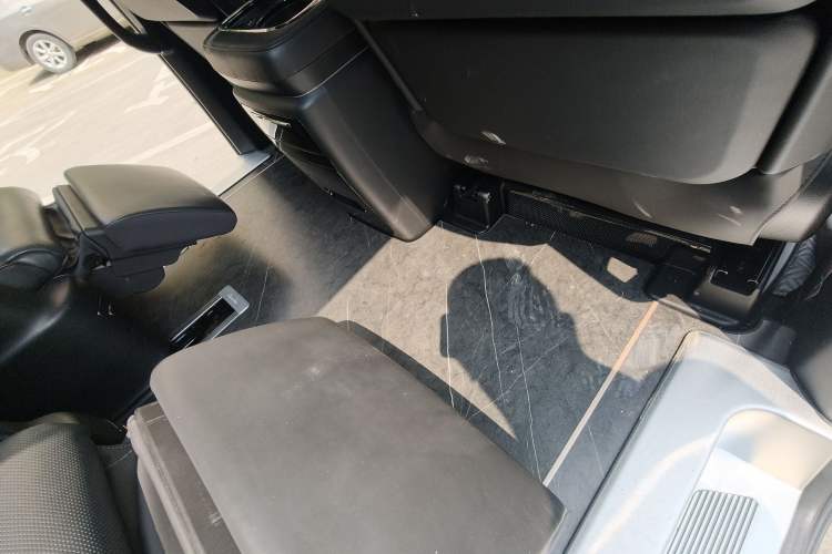 Used GAC Trumpchi E9 2023 E9 Master Model Interior 10
