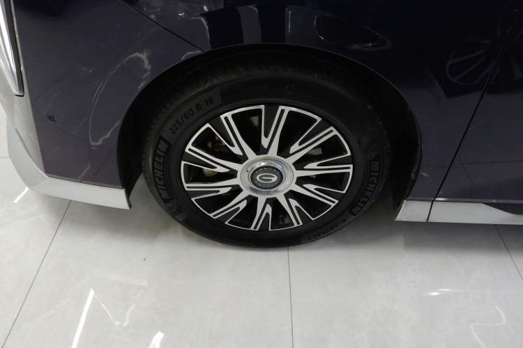 Used GAC Trumpchi E9 2023 E9 Master Model Left Front Wheel Hub