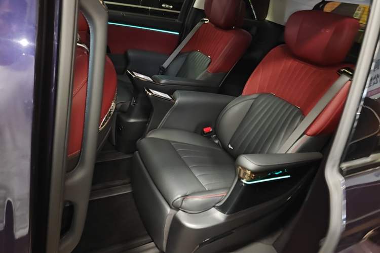 Used GAC Trumpchi E9 2023 E9 Master Model Left Rear Seat