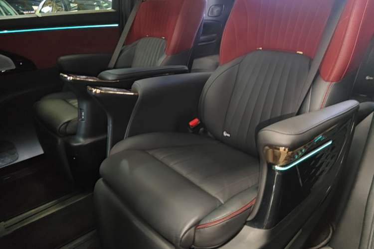 Used GAC Trumpchi E9 2023 E9 Master Model Left Rear Seat