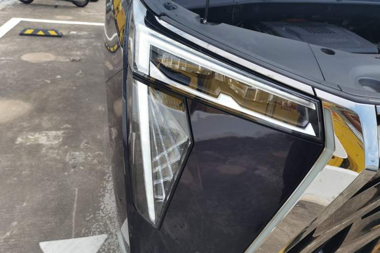 Used GAC Trumpchi E9 2023 E9 Master Model Right Front Headlight
