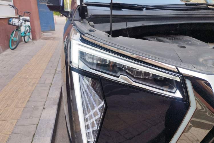 Used GAC Trumpchi E9 2023 E9 Master Model Right Front Headlight