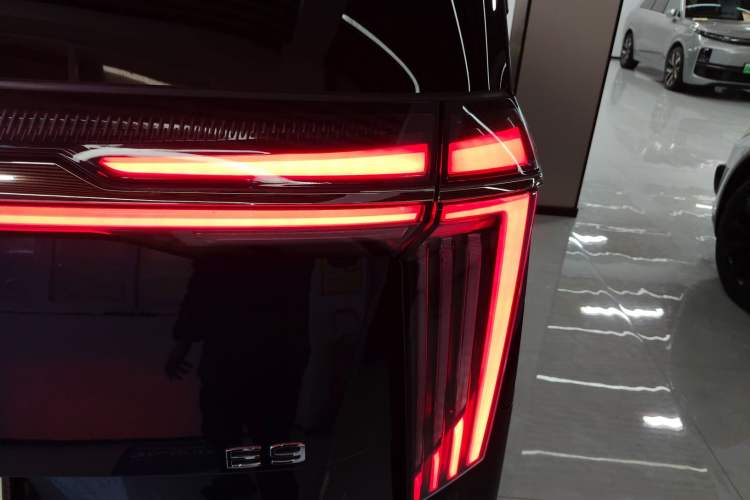 Used GAC Trumpchi E9 2023 E9 Master Model Right Rear Taillight