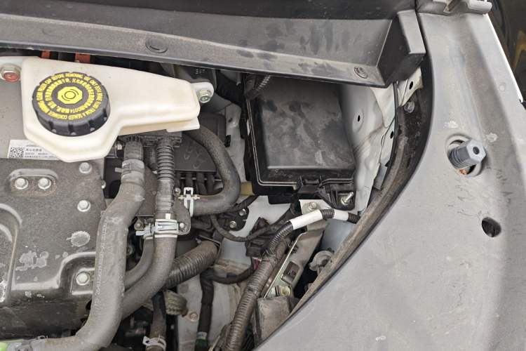 Used GAC Trumpchi E9 2023 E9 Master Model Engine Bay Left