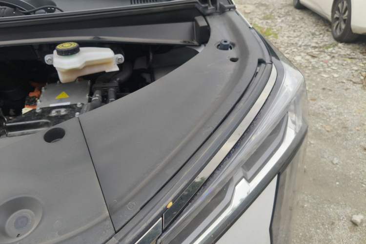 Used GAC Trumpchi E9 2023 E9 Master Model Engine Bay Left