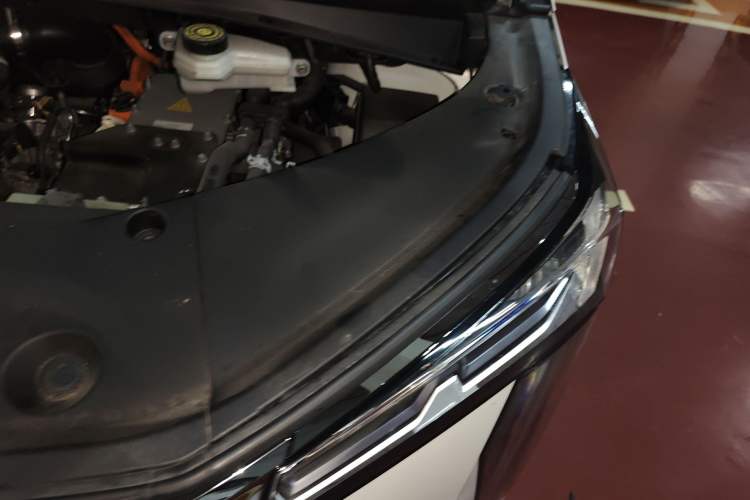 Used GAC Trumpchi E9 2023 E9 Master Model Engine Bay Left