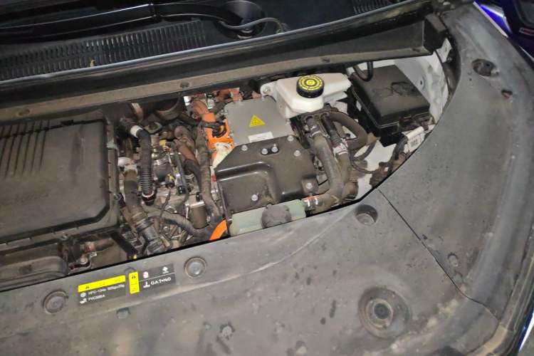 Used GAC Trumpchi E9 2023 E9 Championship Edition Engine Bay Left