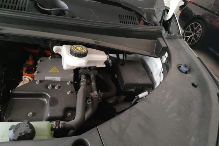 Used GAC Trumpchi E9 2023 E9 Championship Edition Engine Bay Left