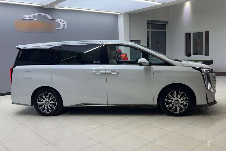 Used GAC Trumpchi E9 2023 E9 MAX Exterior 2