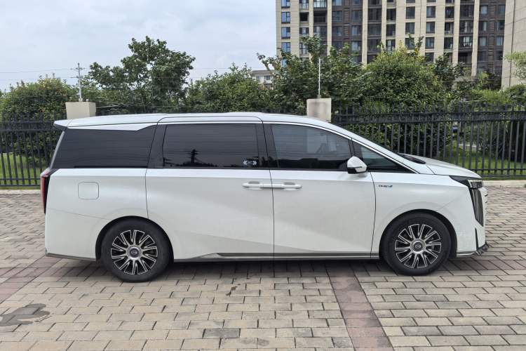 Used GAC Trumpchi E9 2023 E9 MAX Exterior 3