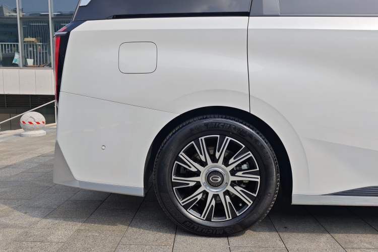 Used GAC Trumpchi E9 2023 E9 Master Model Exterior 5
