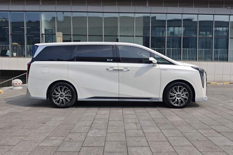 Used GAC Trumpchi E9 2023 E9 Master Model Exterior 6
