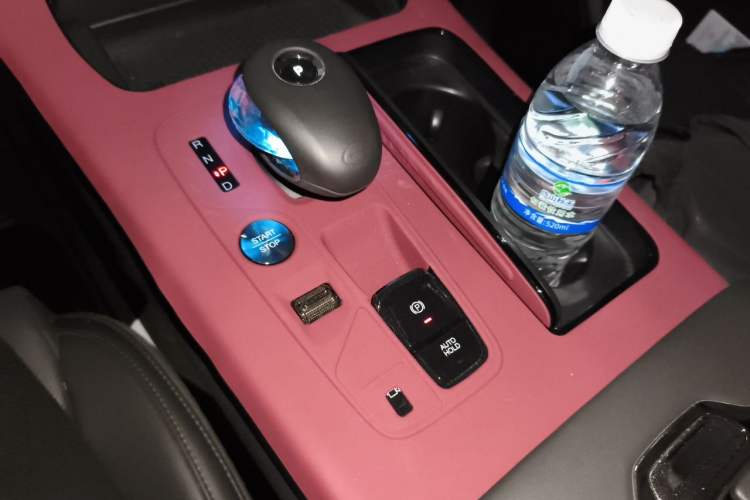 Used GAC Trumpchi E9 2023 E9 Master Model Gear Lever