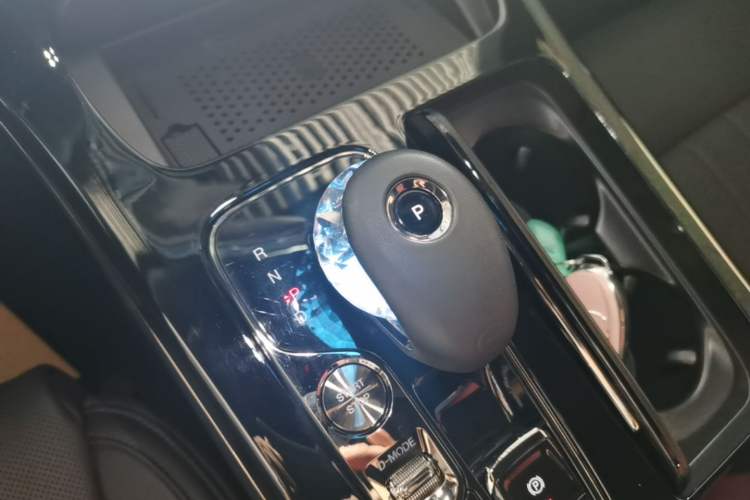 Used GAC Trumpchi E9 2023 E9 Master Model Gear Lever