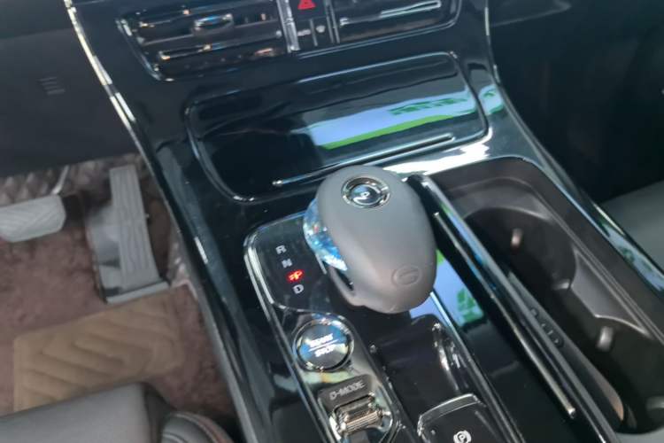 Used GAC Trumpchi E9 2023 E9 Master Model Gear Lever
