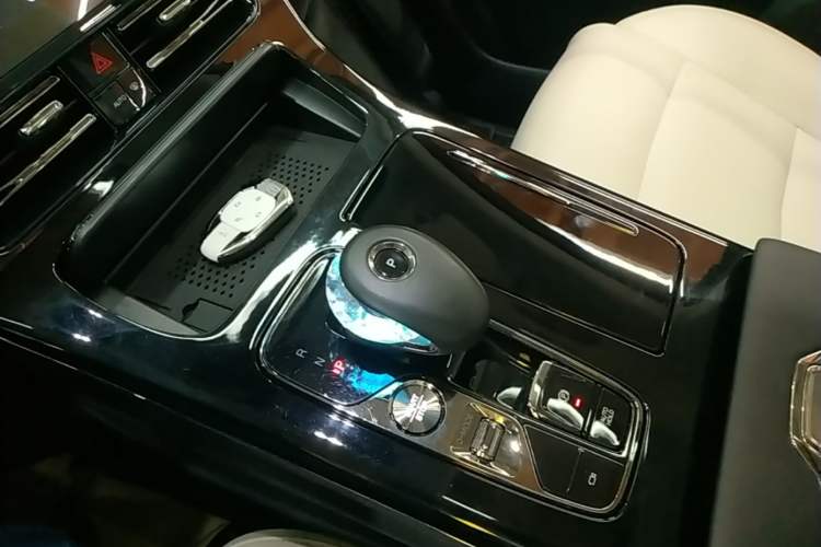 Used GAC Trumpchi E9 2023 E9 Championship Edition Gear Lever