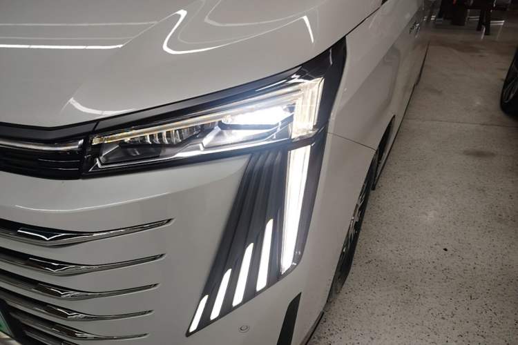 Used GAC Trumpchi E9 2023 E9 MAX Left Front Headlight