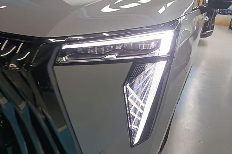 Used GAC Trumpchi E9 2023 E9 Championship Edition Left Front Headlight