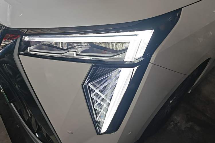 Used GAC Trumpchi E9 2023 E9 Master Model Left Front Headlight