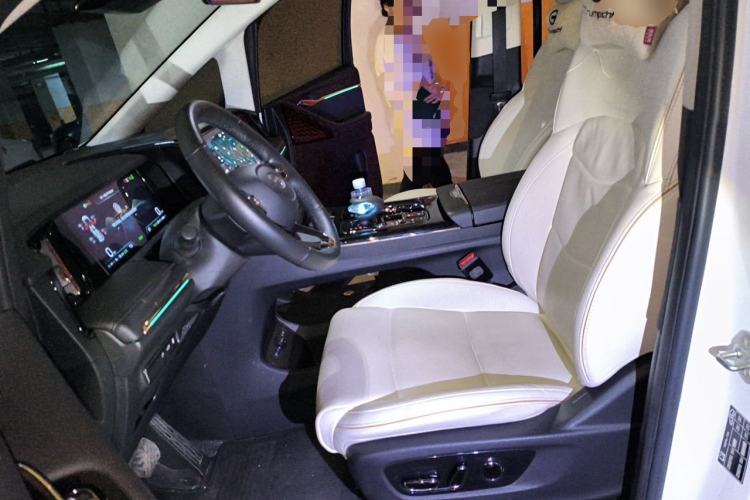 Used GAC Trumpchi E9 2023 E9 Master Model Left Front Seat
