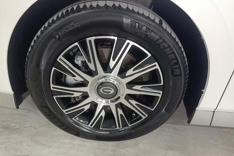 Used GAC Trumpchi E9 2023 E9 Championship Edition Left Front Wheel Hub