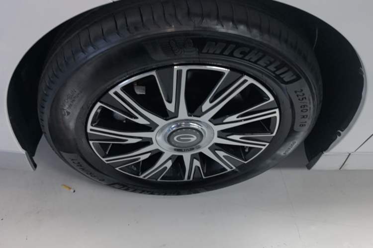 Used GAC Trumpchi E9 2023 E9 Master Model Left Front Wheel Hub