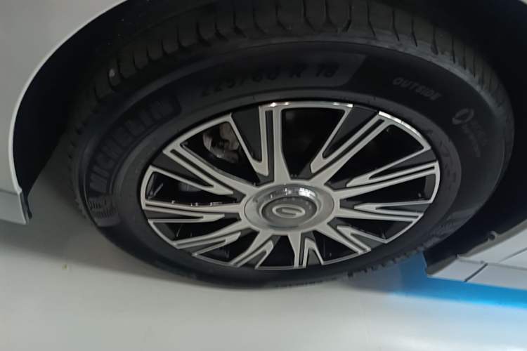 Used GAC Trumpchi E9 2023 E9 Championship Edition Left Front Wheel Hub