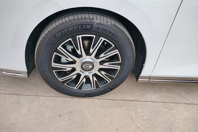 Used GAC Trumpchi E9 2023 E9 MAX Left Front Wheel Hub