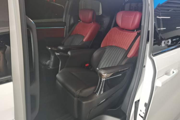 Used GAC Trumpchi E9 2023 E9 Master Model Left Rear Seat