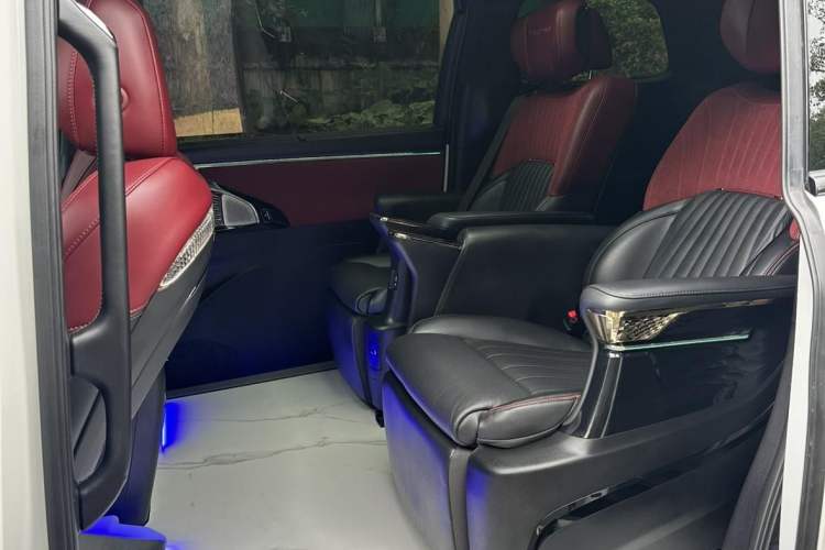 Used GAC Trumpchi E9 2023 E9 Master Model Left Rear Seat
