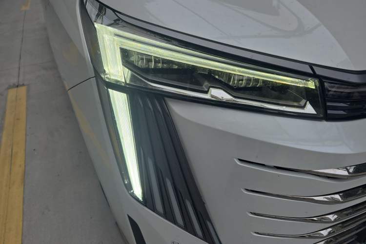 Used GAC Trumpchi E9 2023 E9 MAX Right Front Headlight