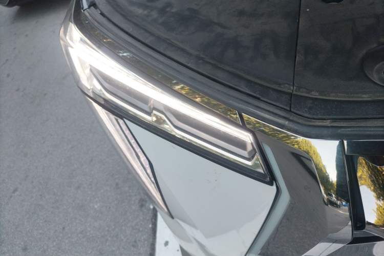 Used GAC Trumpchi E9 2023 E9 Master Model Right Front Headlight