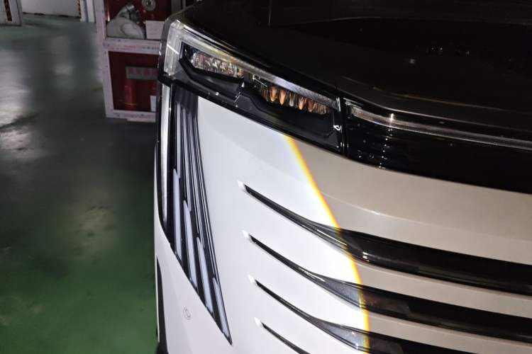 Used GAC Trumpchi E9 2023 E9 MAX Right Front Headlight